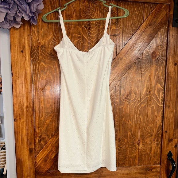 Rue21 size L white dress- fits medium - Picture 2 of 4